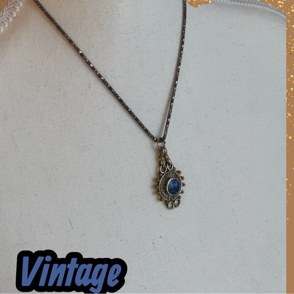 Vintage Lapis Lazuli Pendant Necklace - Picture 6 of 9